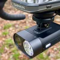 夜骑安全感拉满!Garmin佳明Varia Vue智能前灯记录仪