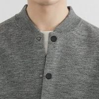 棒球领针织开衫，舒适百搭的春日穿搭利器