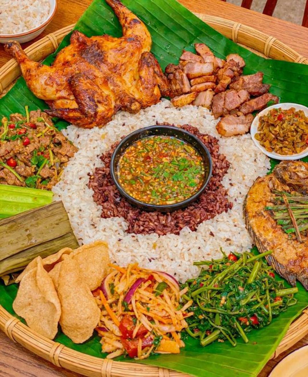 解锁版纳味觉密码：香料才是主角，一口就魂穿热带雨林