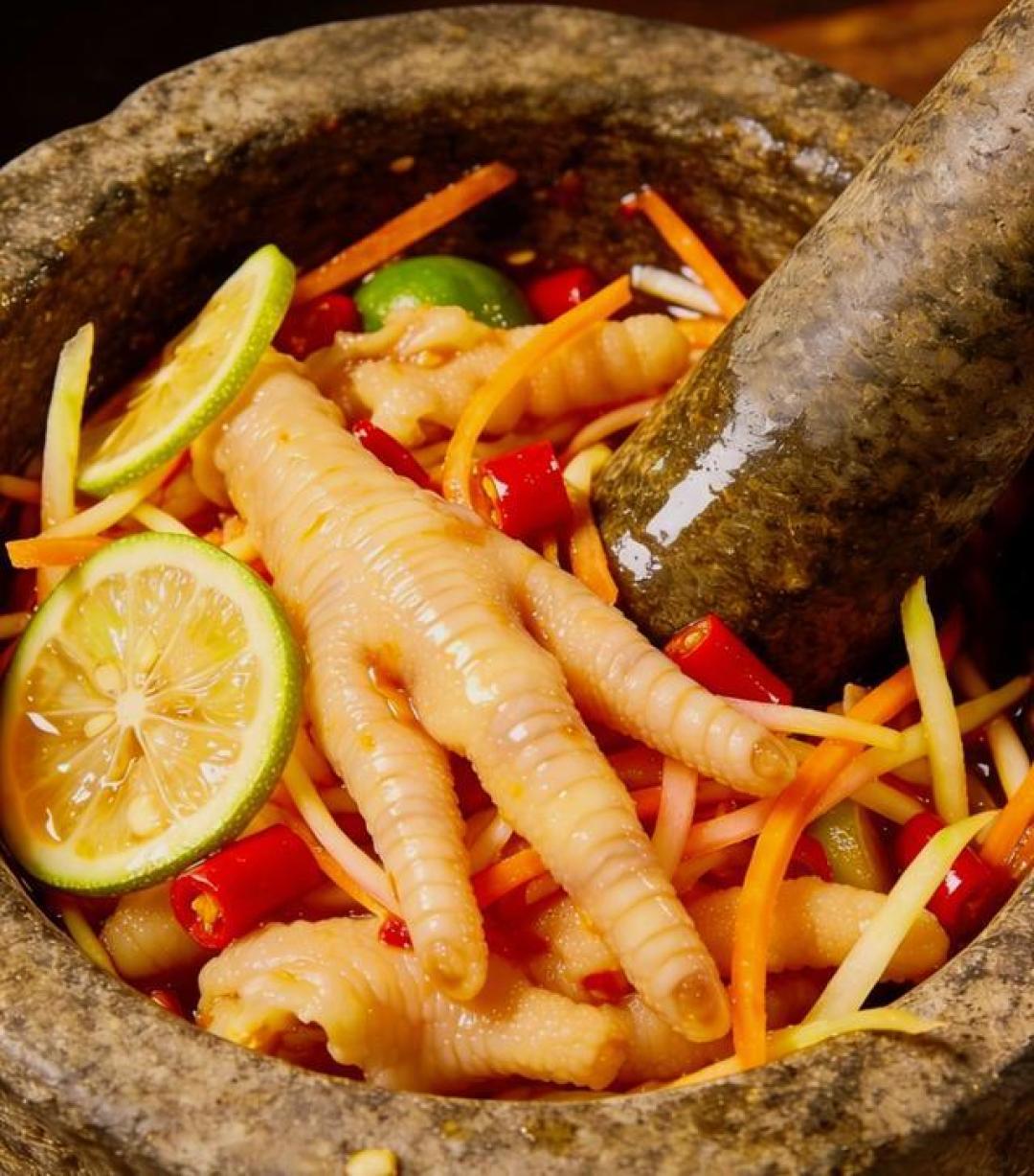 解锁版纳味觉密码：香料才是主角，一口就魂穿热带雨林