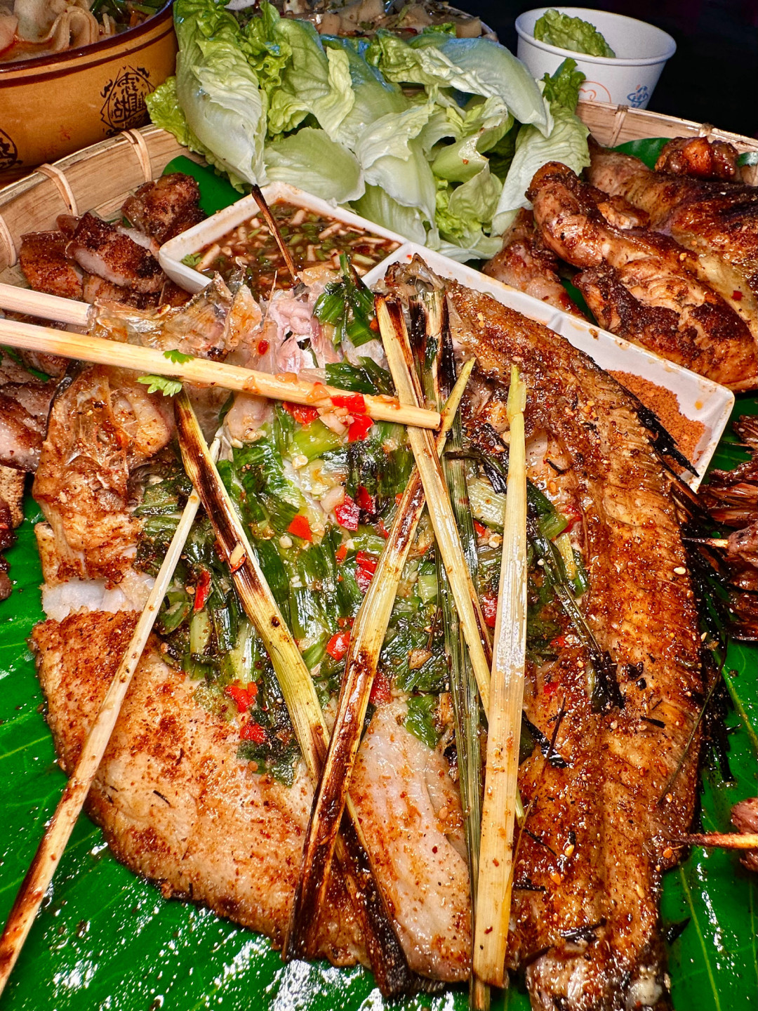 解锁版纳味觉密码：香料才是主角，一口就魂穿热带雨林