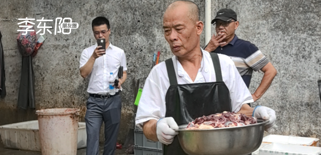 爆红的莫氏鸡煲决定卖货，一切都反转了