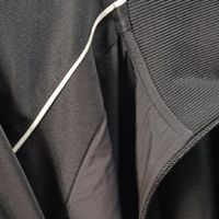 春季外套红黑榜，这件无帽聚酯纤维运动夹克，也是春天焕新好选择