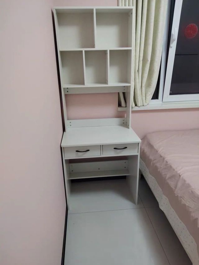 带书架组合一体书桌小户型卧室电脑桌实木桌子