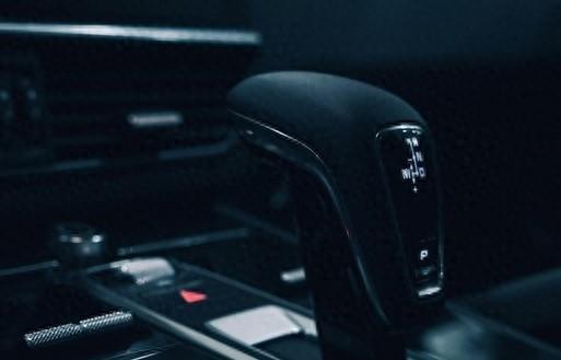 S挡只会用来超车？太浪费了！这几个妙用，自动挡车主必看