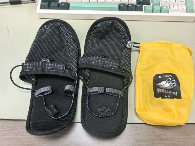 男式拖鞋