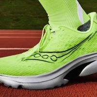 大体重跑者选鞋避坑指南：不是越厚越好，稳缓平衡才是护膝关键