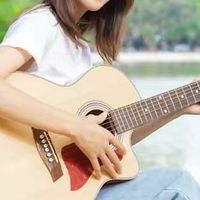 2026新手吉他选购｜500-3000元9款高性价比实测，保姆级避坑指南