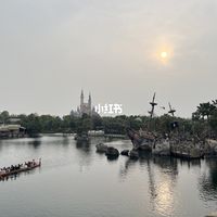 大学生有钱谁去上海迪士尼啊？