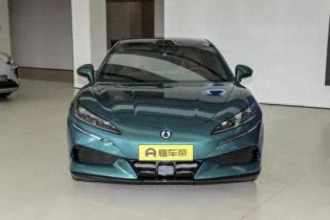 腾势Z9GT EV易三方闪充性能版，续航与操控的黄金组合