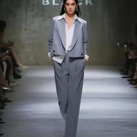 女生上班怎么穿搭显得优雅？