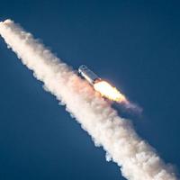 中国航天再创世界首创！长征十号乙火箭已竖起，本月将首飞和回收