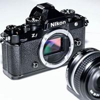 相机大厂集体“复古”：情怀的生意，还是被手机逼出的求生路？