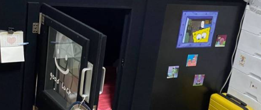 男子因噪音过敏住 5 年自制隔音舱：自己设计打造，2 年接单100+