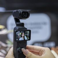 大疆Pocket 4评测：14档宽容度画质拉满，手机影像「亲爹」来了？