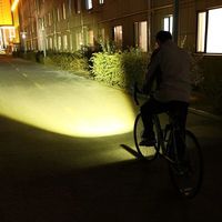 百元车灯别乱买：光型不对，再亮也危险