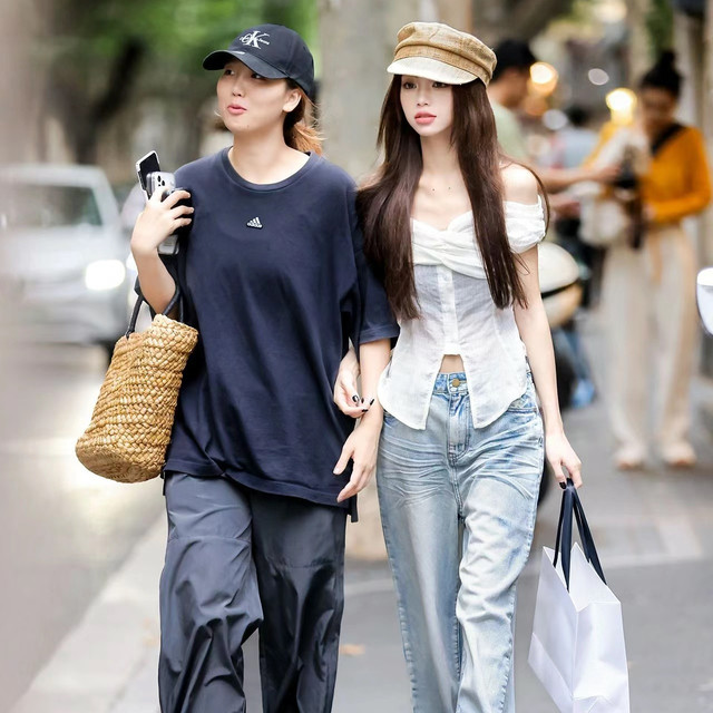 到了上海才知道：AJ不兴了！很多人在穿Samba、鬼塚虎，时髦高级