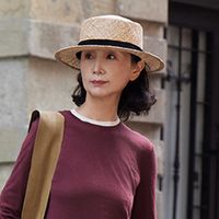 三木妈妈带火一种早春穿搭：“羊绒毛衣+阔腿裤”，温柔又洋气！