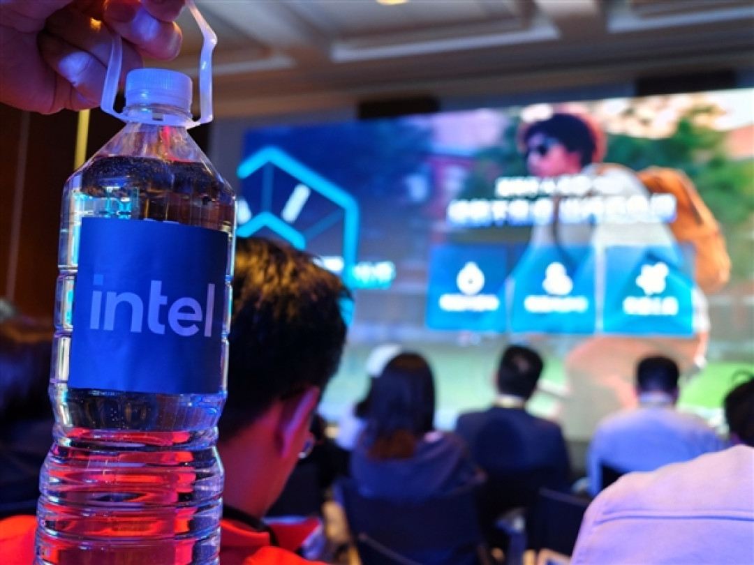 六边形战士 六大升级!Intel给游戏本带来了不一样的Plus