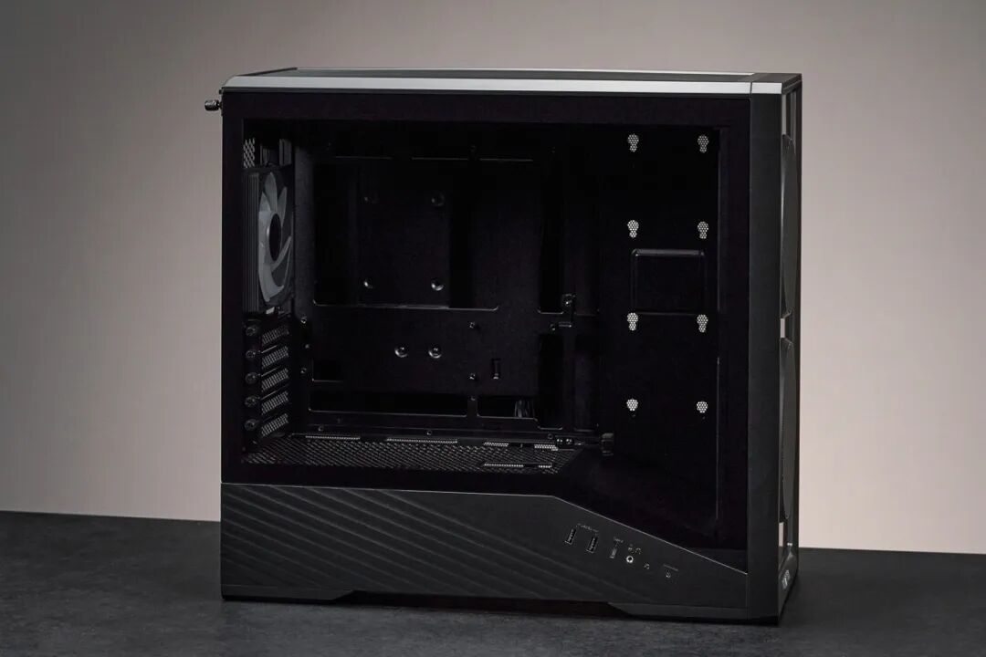 联力Vector V150 INF机箱评测：无限镜当前，散热当先