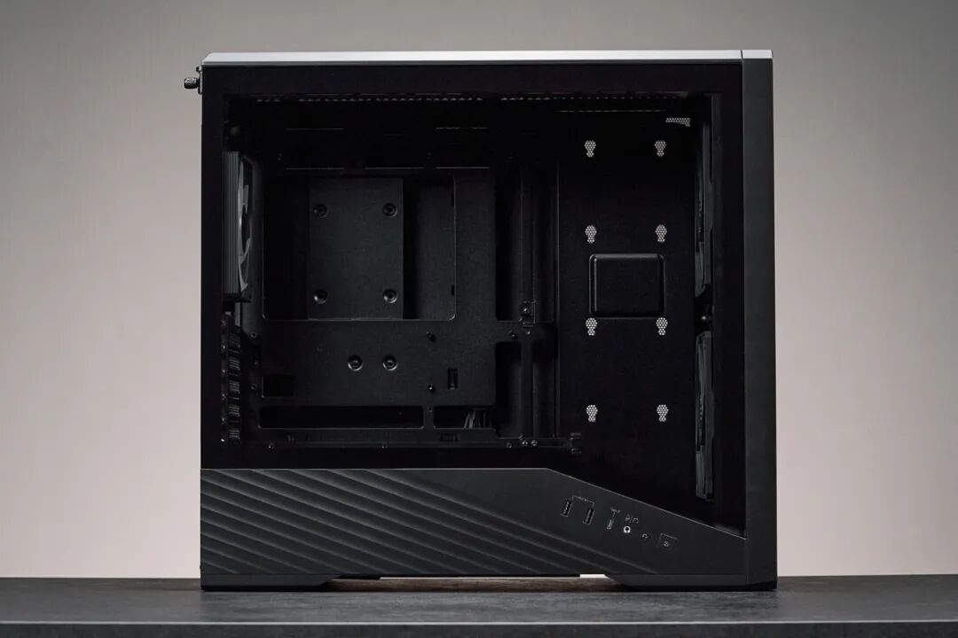 联力Vector V150 INF机箱评测：无限镜当前，散热当先