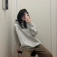 优衣库重磅纯色卫衣：承包你一年四季的“懒人高级感”。