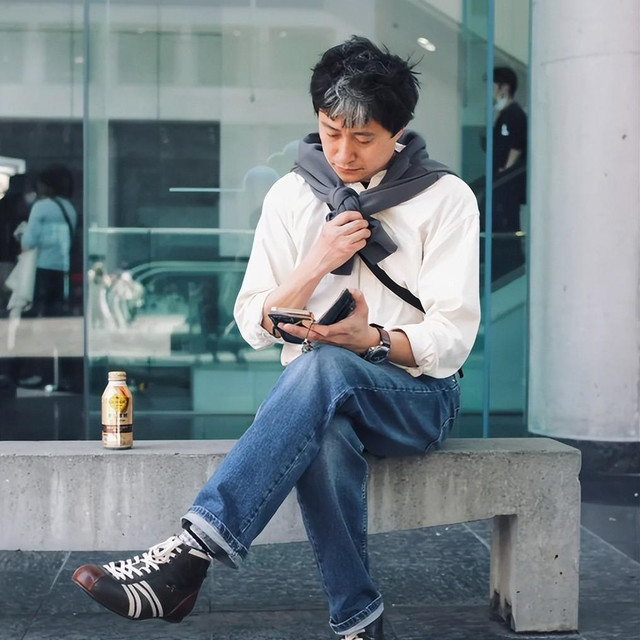 上了年纪的男人，入春后少穿西装、阔腿裤，多穿这些更减龄有气质