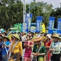 从行业展会到泼水狂欢，看四季沐歌太阳能如何