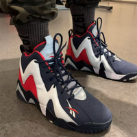 2026年初锐步与New Balance推经典鞋款革新设计，小众篮球鞋加速差异化突围