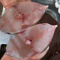 要想马鲛鱼烧出来肉质紧实有口感,可以试试帥兄这种烹饪方法,简单快捷而且一学就会!