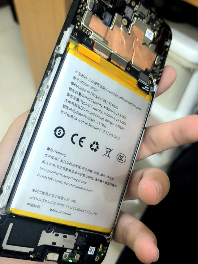 不到百元复活Q3s！自己动手换屏换电池