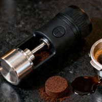 懒人别被“伪意式”忽悠了！300-800元家用咖啡机横评，通勤党&户外党闭眼入指南