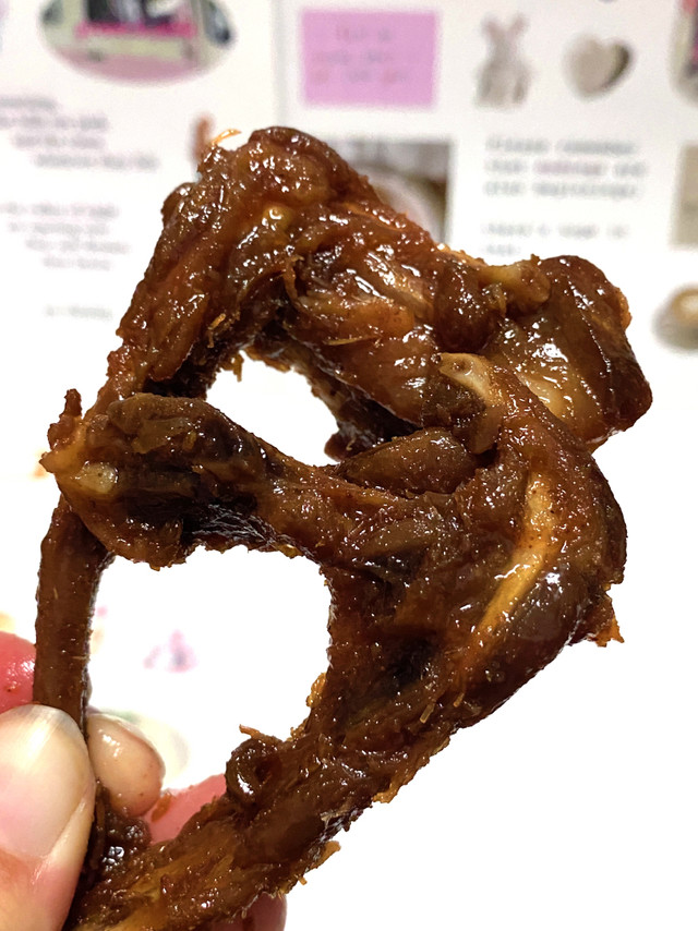 妈耶！这鸭架好吃到连骨头都想嗦干净！