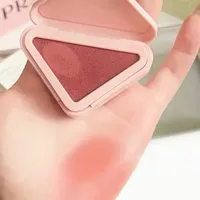 这哪里随便了，PRADA一出手就知道是行家了