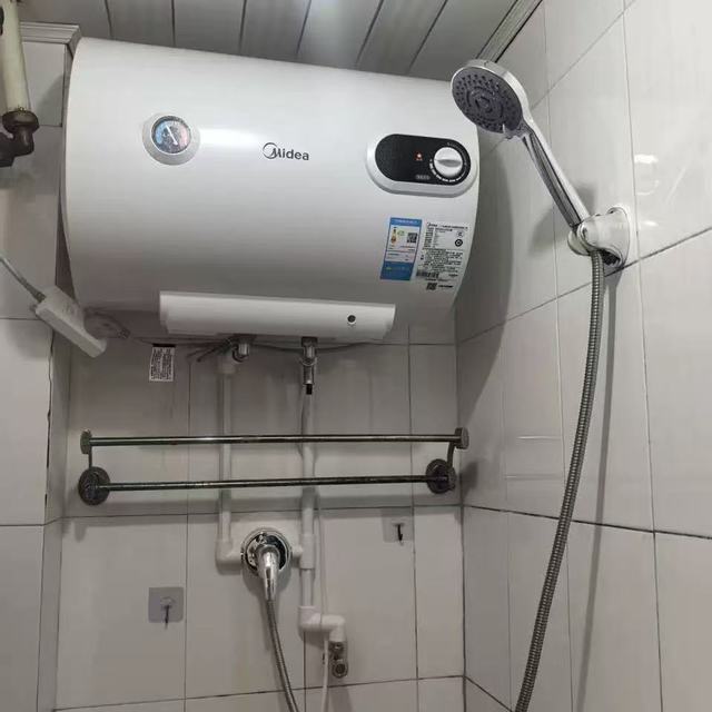 租房党 / 小户型闭眼入🔥美的 A3pro 热水器太香了