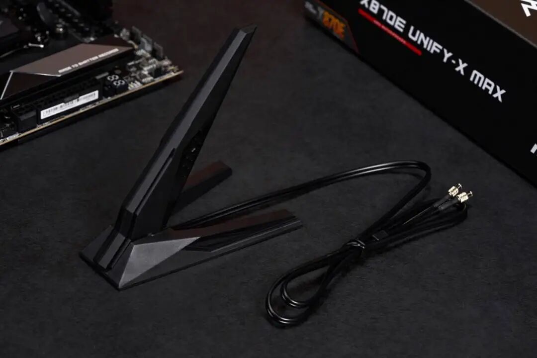 微星MEG X870E UNIFY-X MAX暗影主板评测:超频实力过硬,扩展应有尽有
