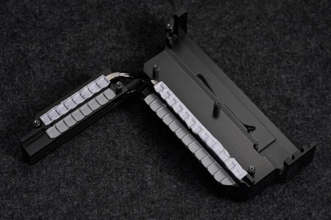 微星MEG X870E UNIFY-X MAX暗影主板评测：超频实力过硬，扩展应有尽有