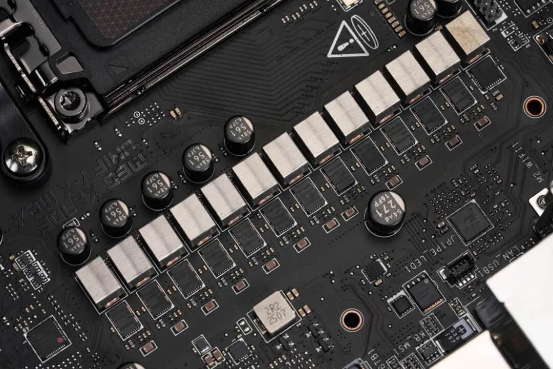 微星MEG X870E UNIFY-X MAX暗影主板评测：超频实力过硬，扩展应有尽有