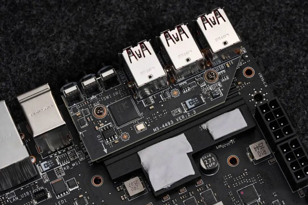 微星MEG X870E UNIFY-X MAX暗影主板评测:超频实力过硬,扩展应有尽有