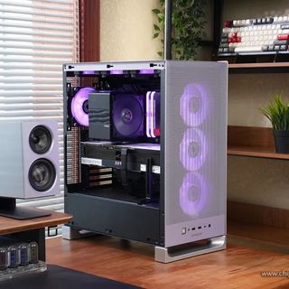 [电脑] INWIN迎广DLITE丁香紫 + ROG X870E HERO + 索泰 RTX 5070Ti 天启姬 装机分享!
