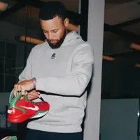 科比350万！库里45万！球鞋拍卖差这么多？