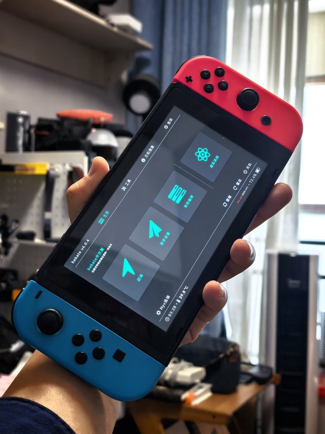 看遍各种掌机之后转头就买了switch，掌机还是任天堂的香！