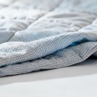 凉感不衰减！3类人群闭眼入的夏凉被终极选购指南，告别“洗三次就废”的智商税