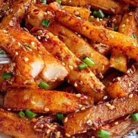 土豆最惊艳的做法,竟是和它搭!满口酥脆又软糯,几块钱就能吃到饱!