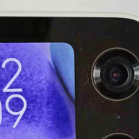 不到二百的小米带屏监控摄像头，400万像素，一键微信视频通话