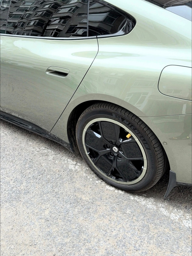 小米SU7：20万级SUV的舒适与智能