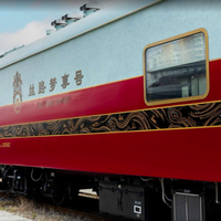 花三千块买的“丝路梦享号”根本不适合跑轨道，但如果你追求的是静态收藏级细节还原，它值回票价