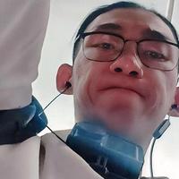婴儿哭嚎20分钟无人能止，陌生男子3秒哄睡！