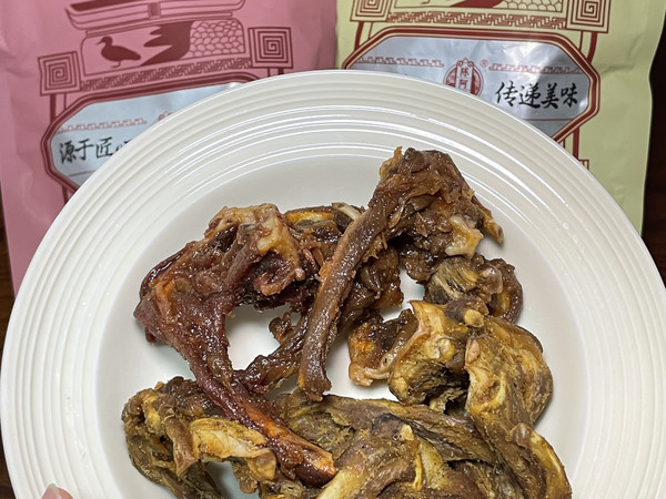 解馋无负担，陈阿炳鸭架的多重魅力
