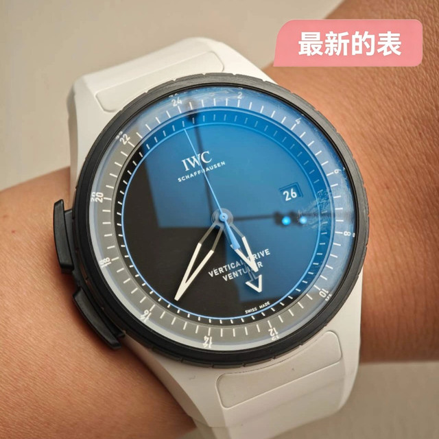 日内瓦表展实拍：人类首块太空表来了！万国22万vs 60万你选谁？